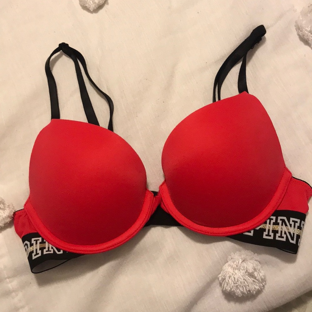 VS Pink bra